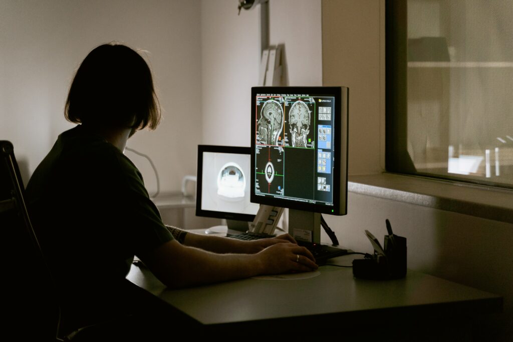 טכנולוגיית מכשירי MRI מתקדמים להדמיה רפואית מתקדמת